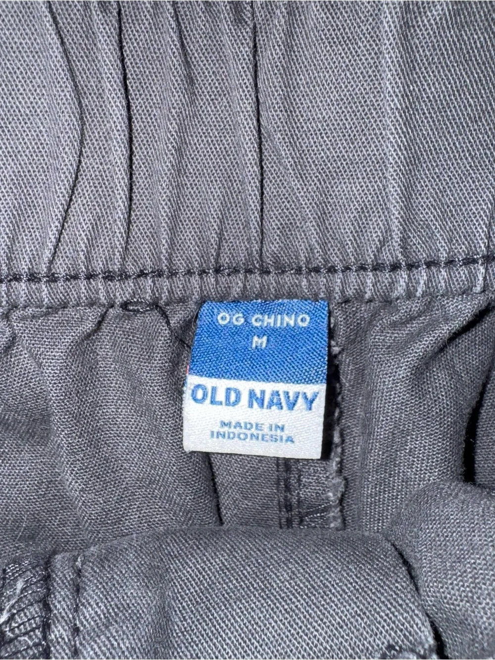 Women's Grey Old Navy Casual Stretch Shorts - Picture 2 of 6